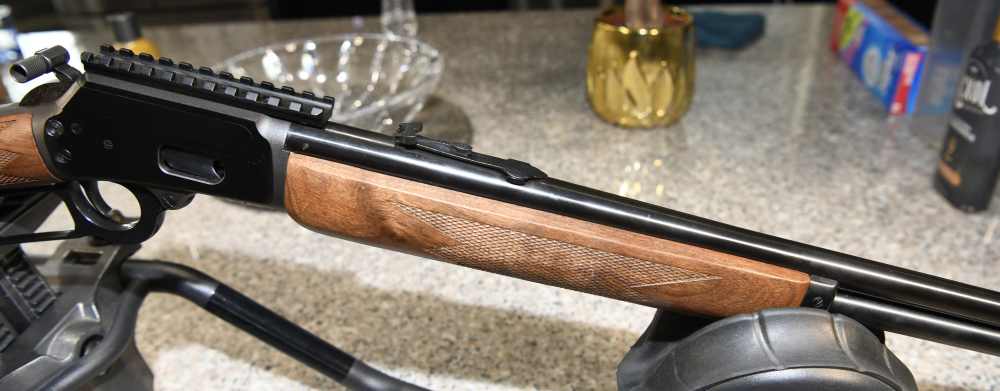 Marlin 1894 lever action  .44 Magnum.  20” barrel   Like New.-img-8