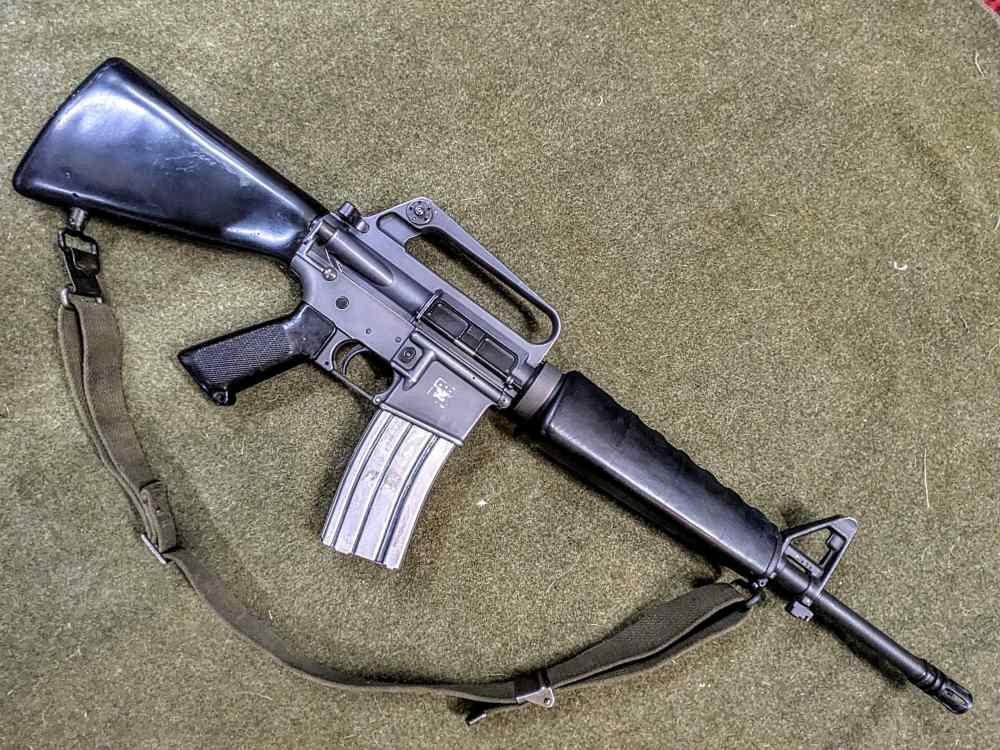 H&R M16A1 Retro Midlength Carbine with FRT-img-1