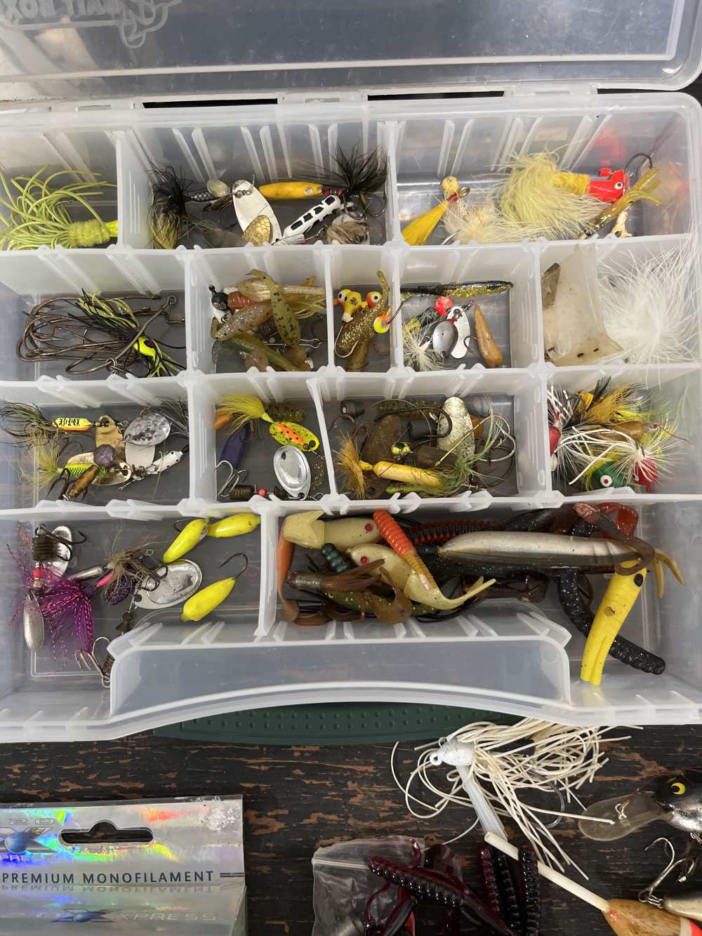 Assorted fishing lure lot-img-0