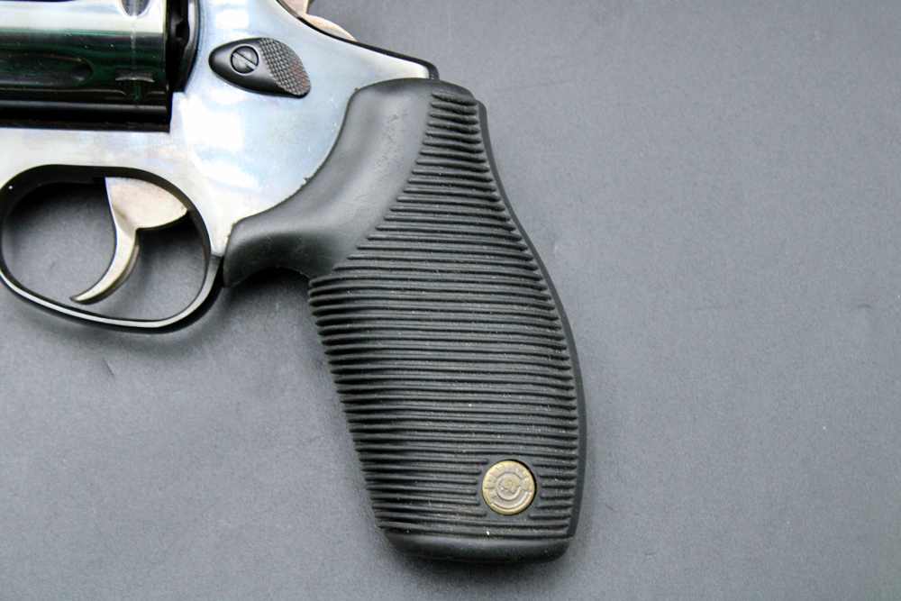 Taurus Tracker .17 HMR 8.5" Vent Rib BBL 7 Shot Rubber Grip Target Revolver-img-11