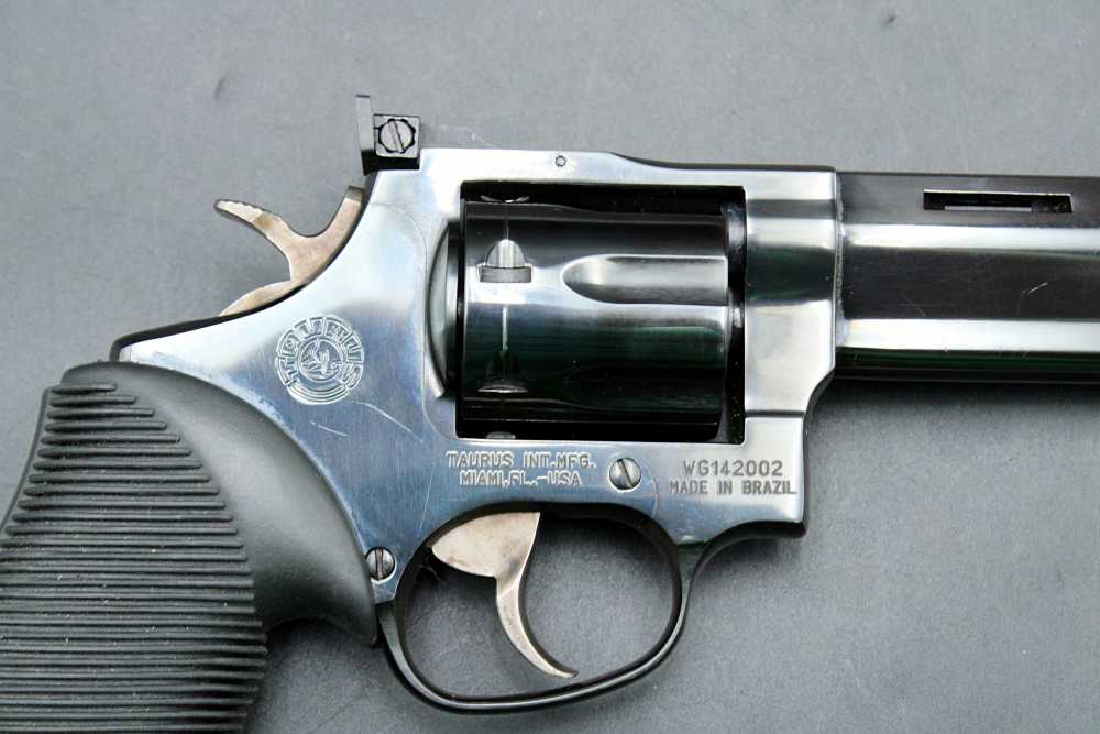 Taurus Tracker .17 HMR 8.5" Vent Rib BBL 7 Shot Rubber Grip Target Revolver-img-7