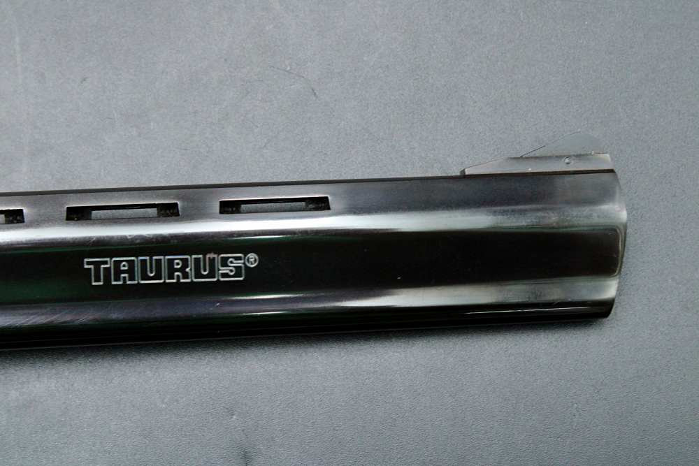 Taurus Tracker .17 HMR 8.5" Vent Rib BBL 7 Shot Rubber Grip Target Revolver-img-9