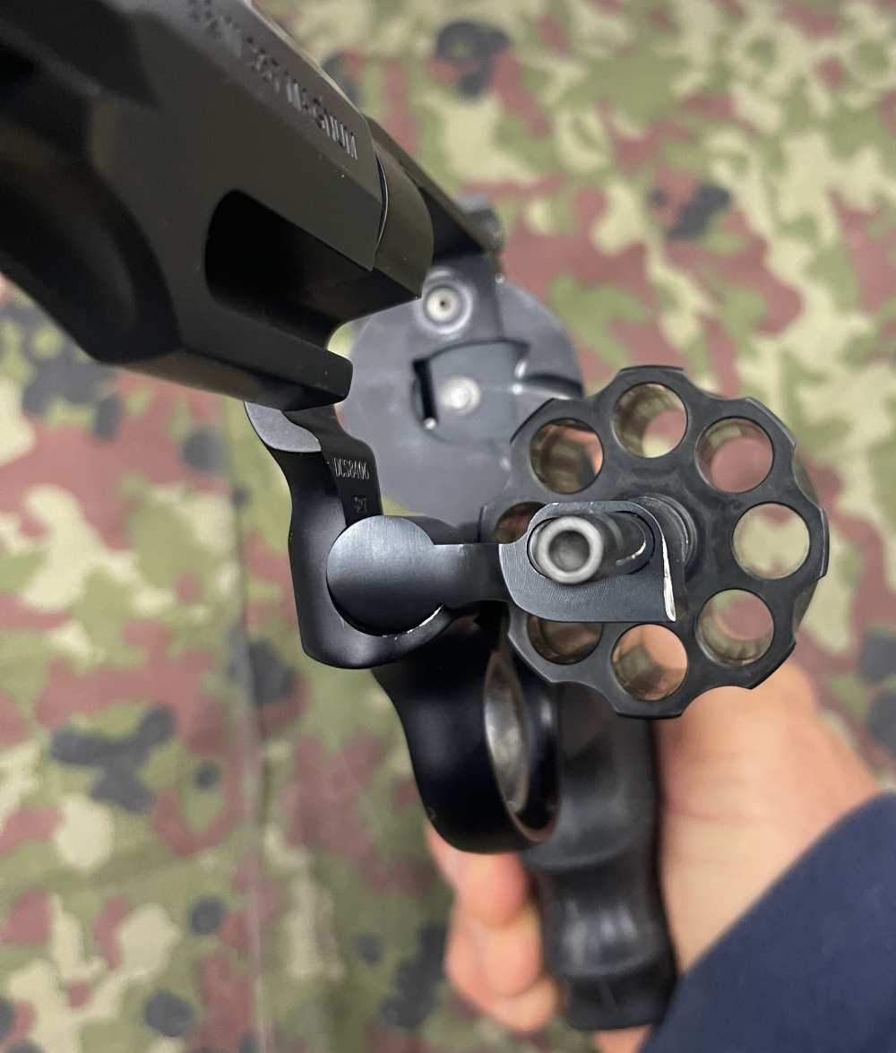 Smith and Wesson 327 Performance Center 8 Shot 357 Magnum Scandium Frame-img-19