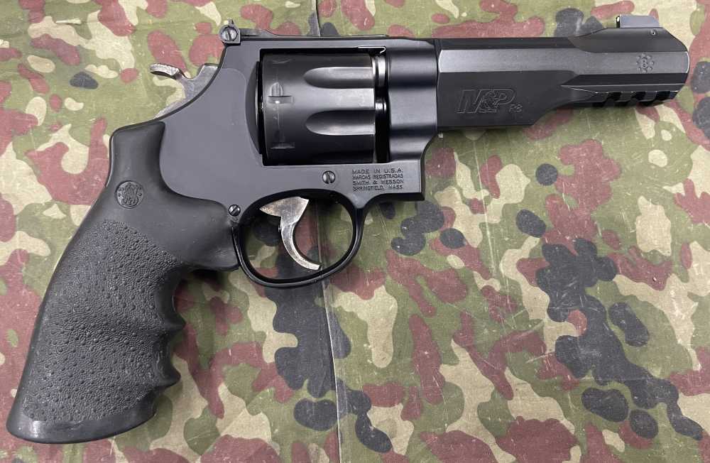 Smith and Wesson 327 Performance Center 8 Shot 357 Magnum Scandium Frame-img-6