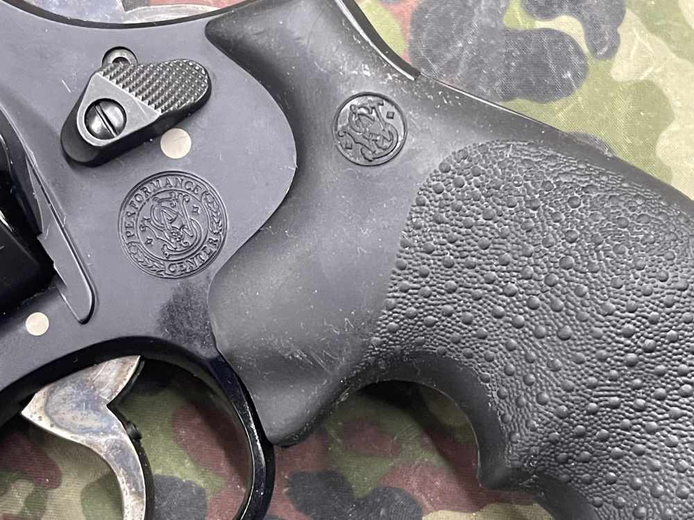 Smith and Wesson 327 Performance Center 8 Shot 357 Magnum Scandium Frame-img-12
