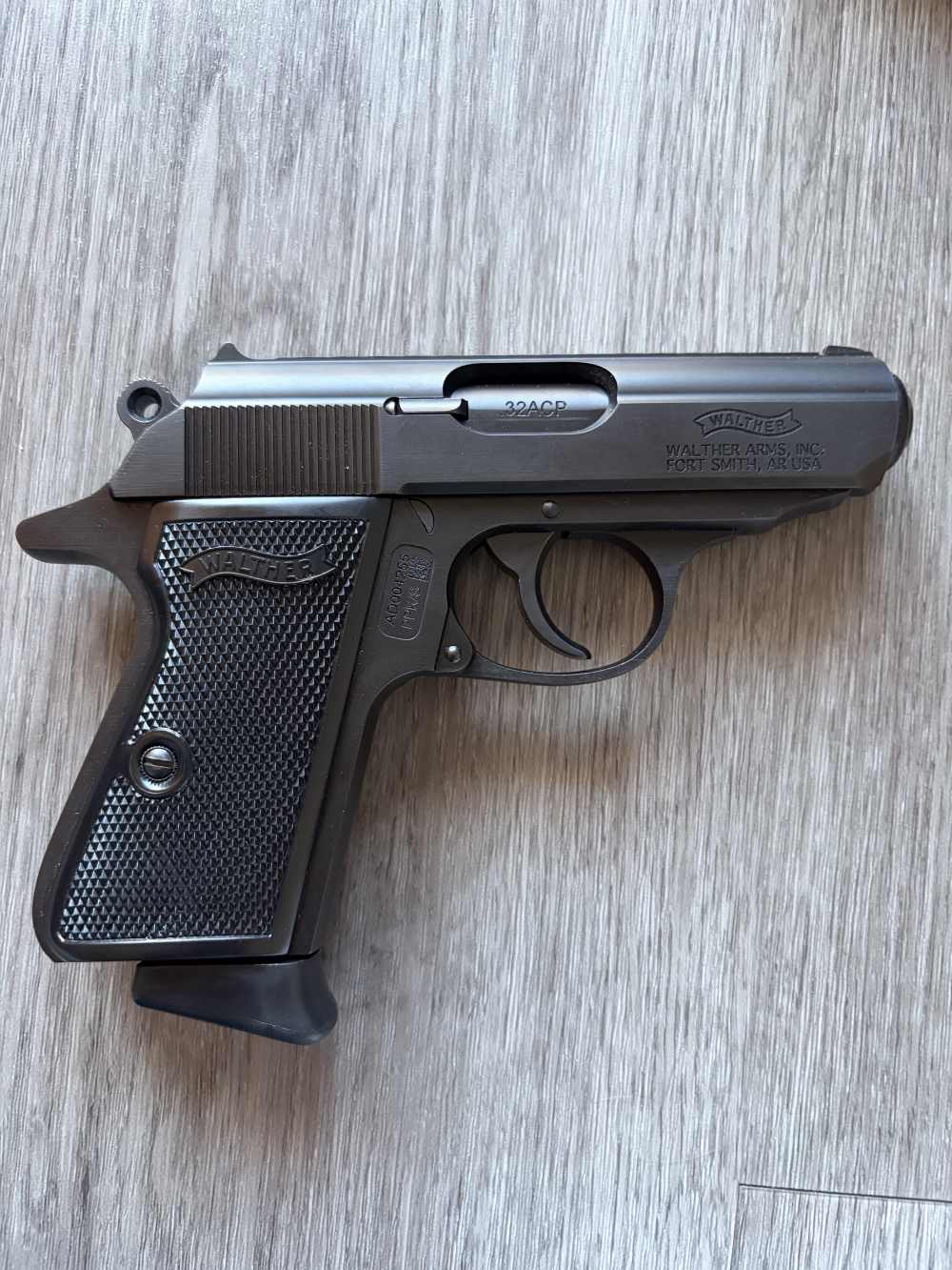 Walther Arms PPK/S 32 ACP - LNIB - with EXTRAS!-img-2