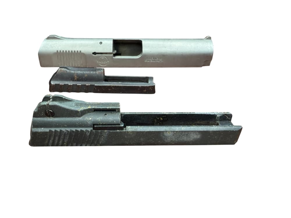 Mixed Lot of Pistol Slides Taurus Lorcin Cobra Parts or Repair-img-10
