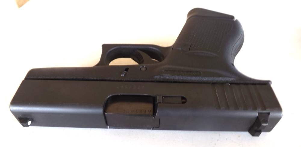 GLOCK MODEL 43 PISTOL CAL. 9MM 3" BARREL 2 MAGS. $.99 NO RESERVE!!-img-10