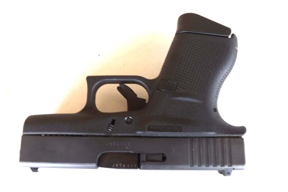 GLOCK MODEL 43 PISTOL CAL. 9MM 3" BARREL 2 MAGS. $.99 NO RESERVE!!-img-8