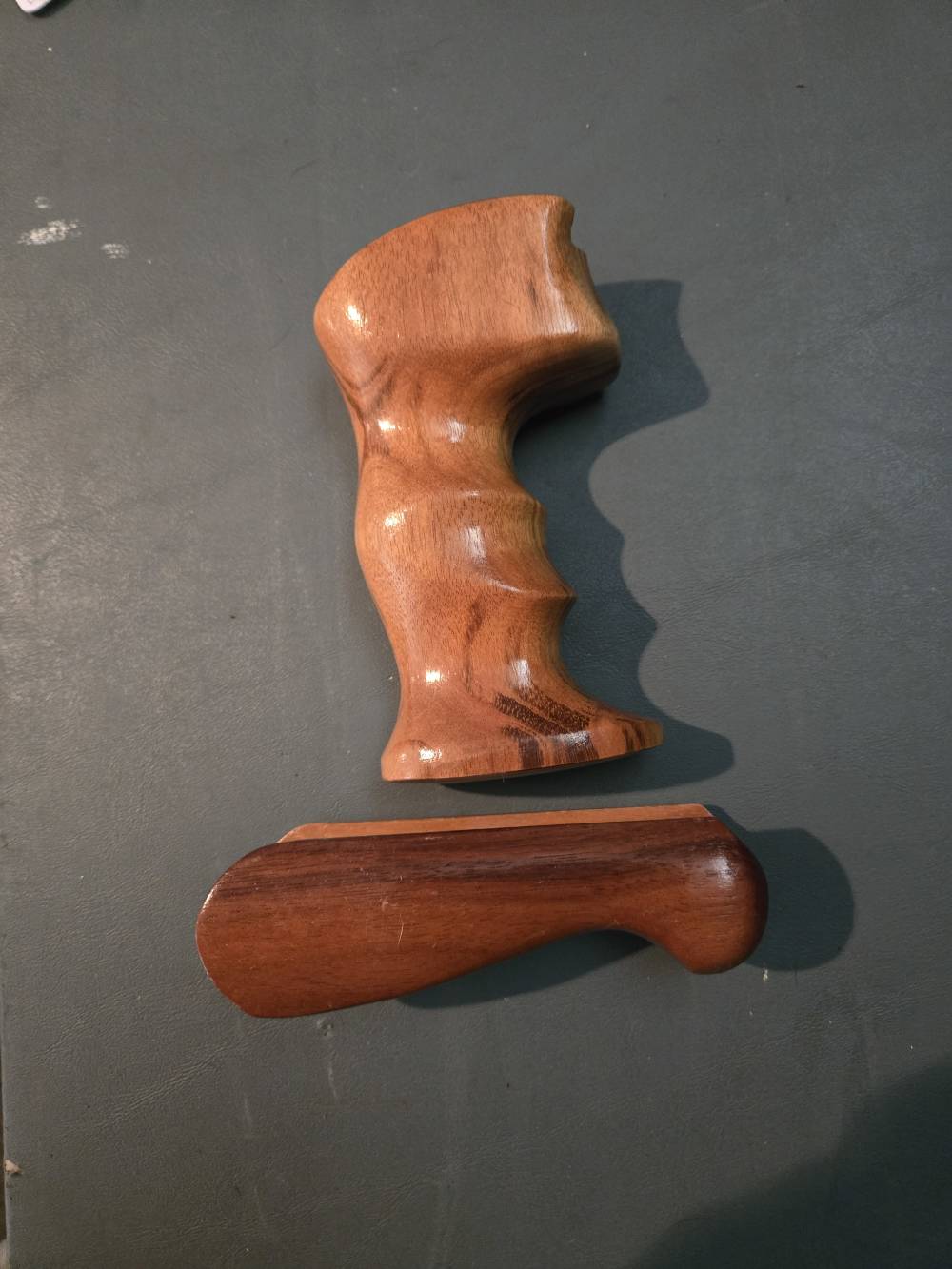 Sterling X-Caliber Pistol Factory wood set, Grip and Forearm-img-1