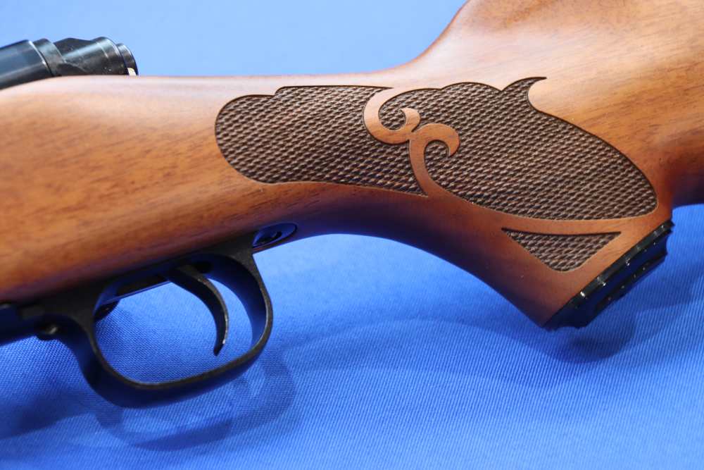 Winchester Model 70 FEATHERWEIGHT Rifle 22-250 REM 22" Checkered Wood M70-img-26