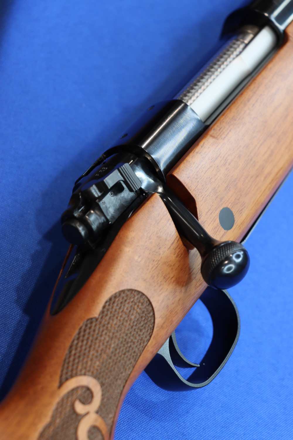 Winchester Model 70 FEATHERWEIGHT Rifle 22-250 REM 22" Checkered Wood M70-img-32