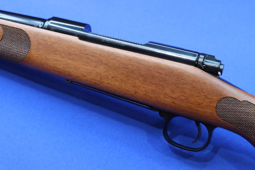 Winchester Model 70 FEATHERWEIGHT Rifle 22-250 REM 22" Checkered Wood M70-img-21
