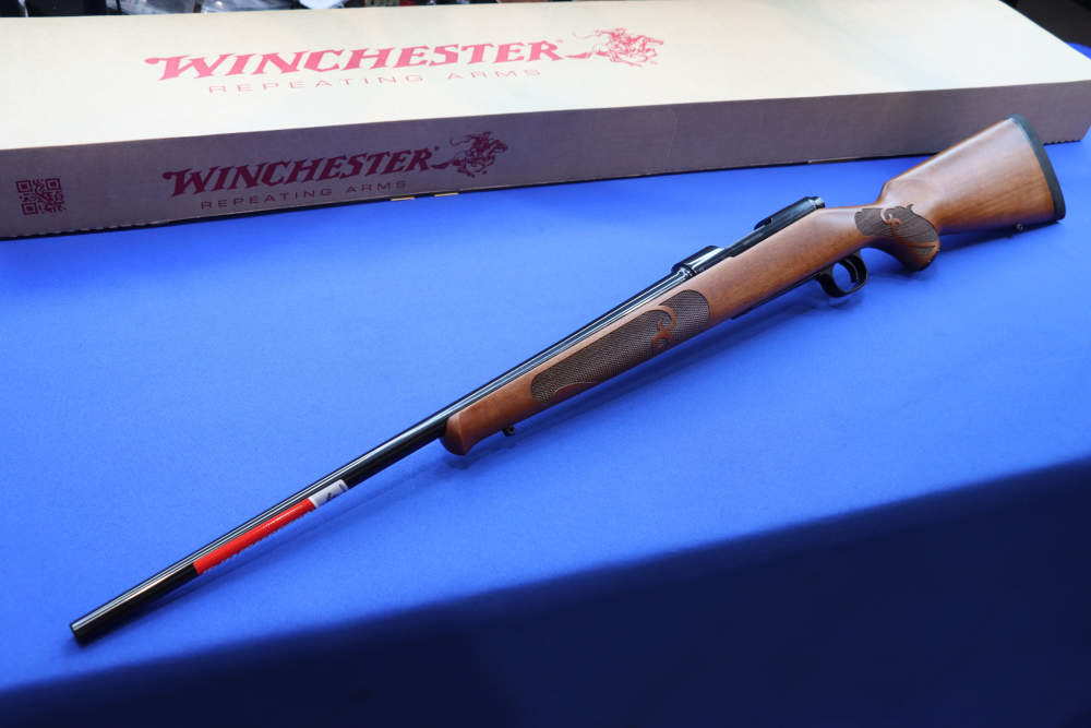 Winchester Model 70 FEATHERWEIGHT Rifle 22-250 REM 22" Checkered Wood M70-img-33