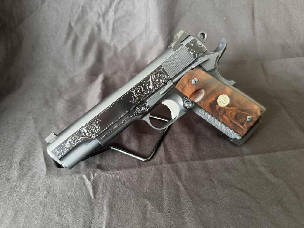 New Wilson Combat CQB - Hand Engraved - Turnbull Charcoal Blue Polished -img-10
