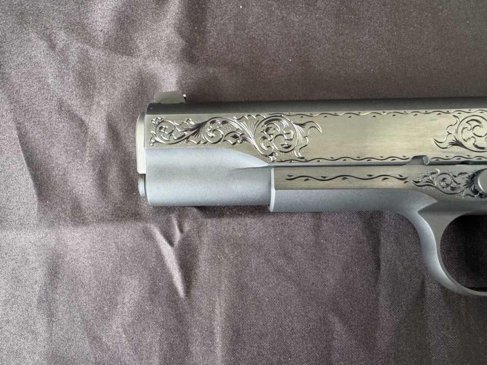 New Wilson Combat CQB - Hand Engraved - Turnbull Charcoal Blue Polished -img-8