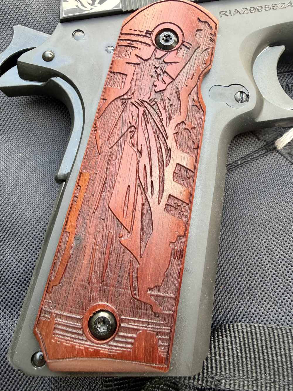 Armscor / RIA 1911 A1 * CUSTOM ENGRAVED MILITARY TRIBUTE*-img-1