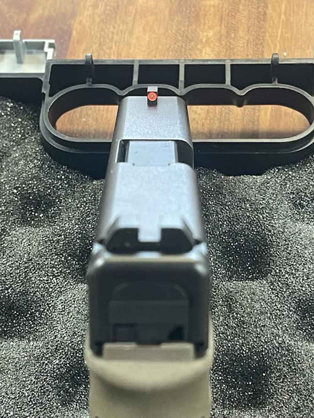 2005 Glock 19 Gen 3 OD Green 9mm Like New 15rnd X3 mags No RESERVE-img-2
