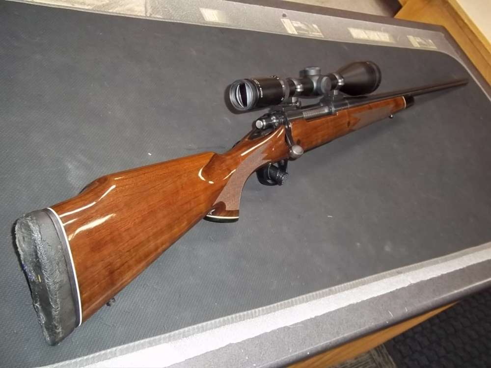 REMINGTON 700 BDL 300 WIN MAG W/ BURRIS NEAR PERFECT THREADED -img-0