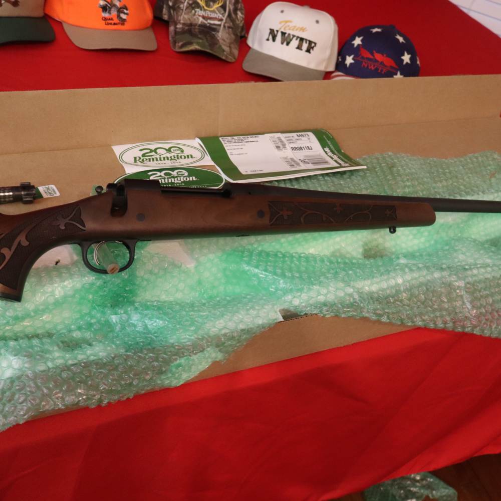 Remington 700 BDL 300 Win. mag 200th Anniversary Commemorative Satin Walnut-img-6