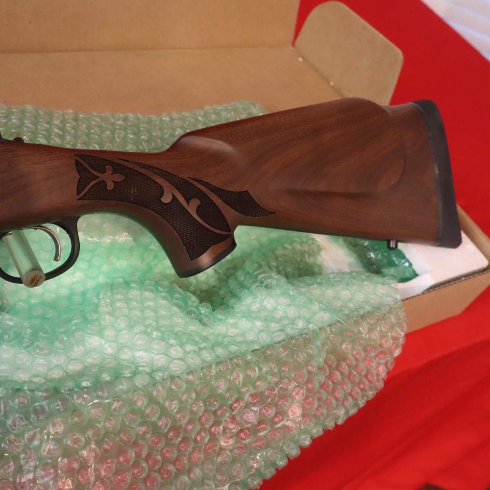 Remington 700 BDL 300 Win. mag 200th Anniversary Commemorative Satin Walnut-img-11