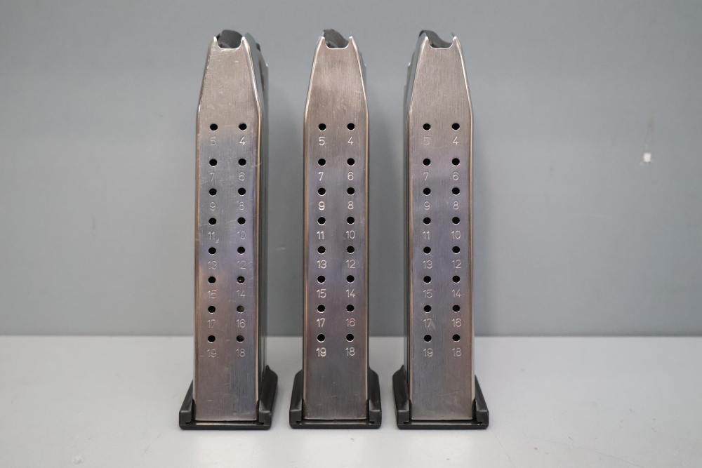 Box O' (3) Springfield Armory XDM 19rd 9mm Magazines & Holster-img-3