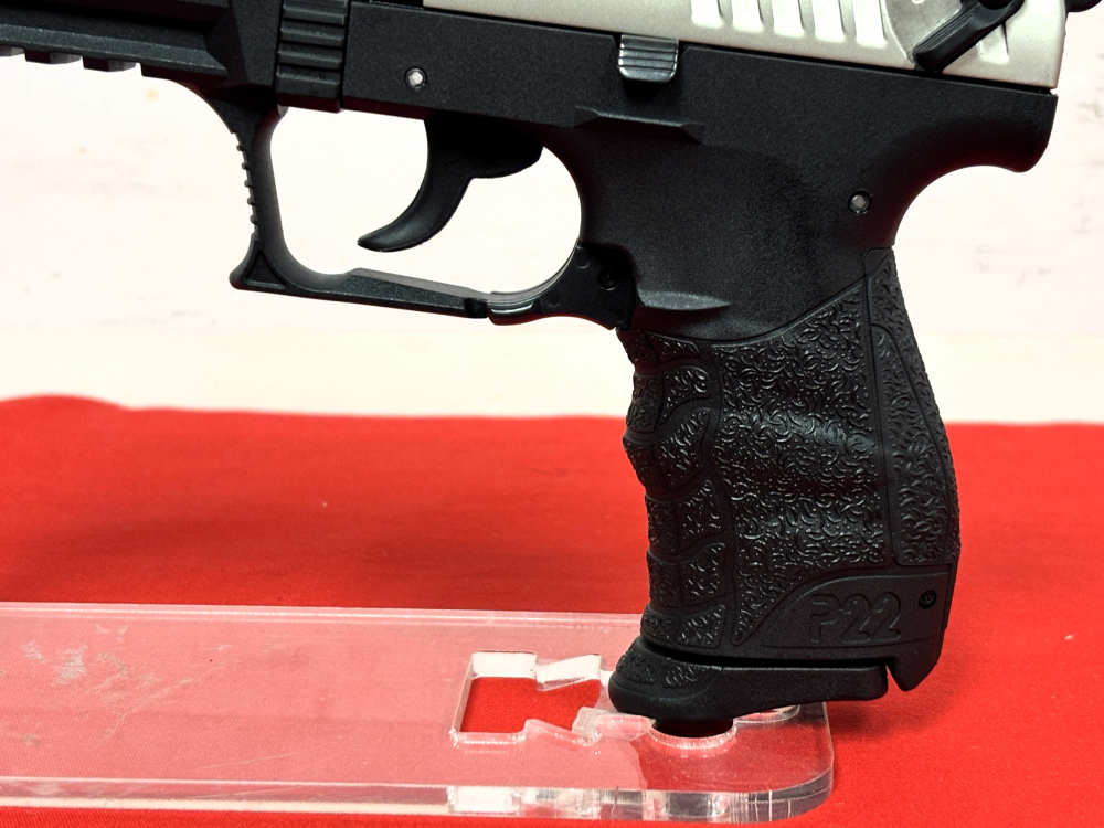 Factory New Walther P22 CA 22LR Target Pistol No Reserve!-img-3