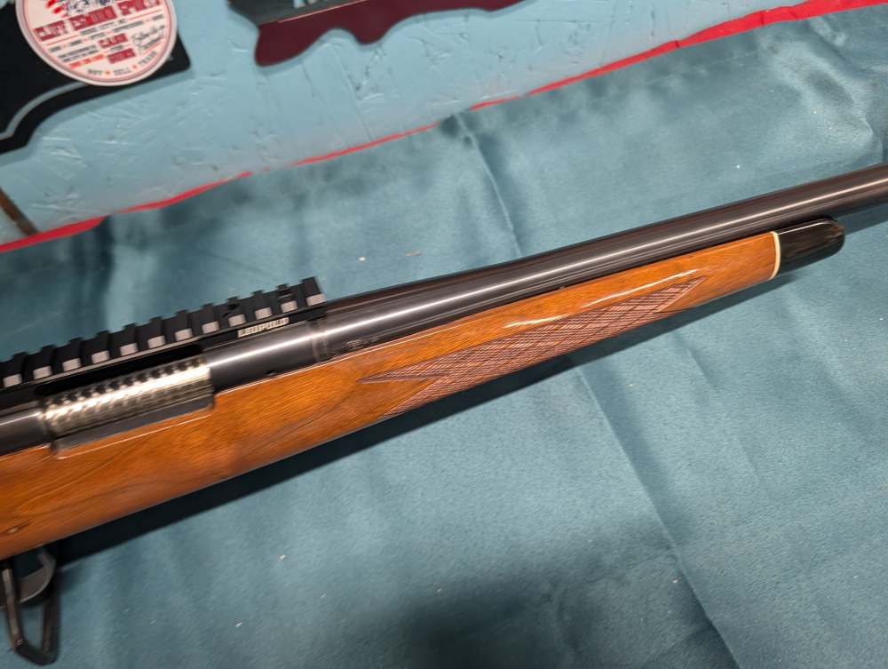 Remington 700 VS Varmint Special BDL 308 win 24" Heavy Barrel rifle walnut -img-4