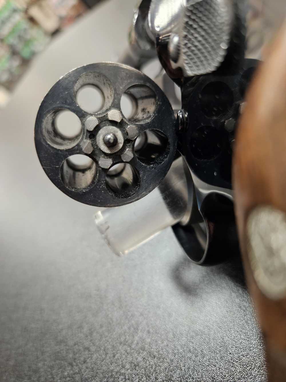 Smith & Wesson 10-5-img-11