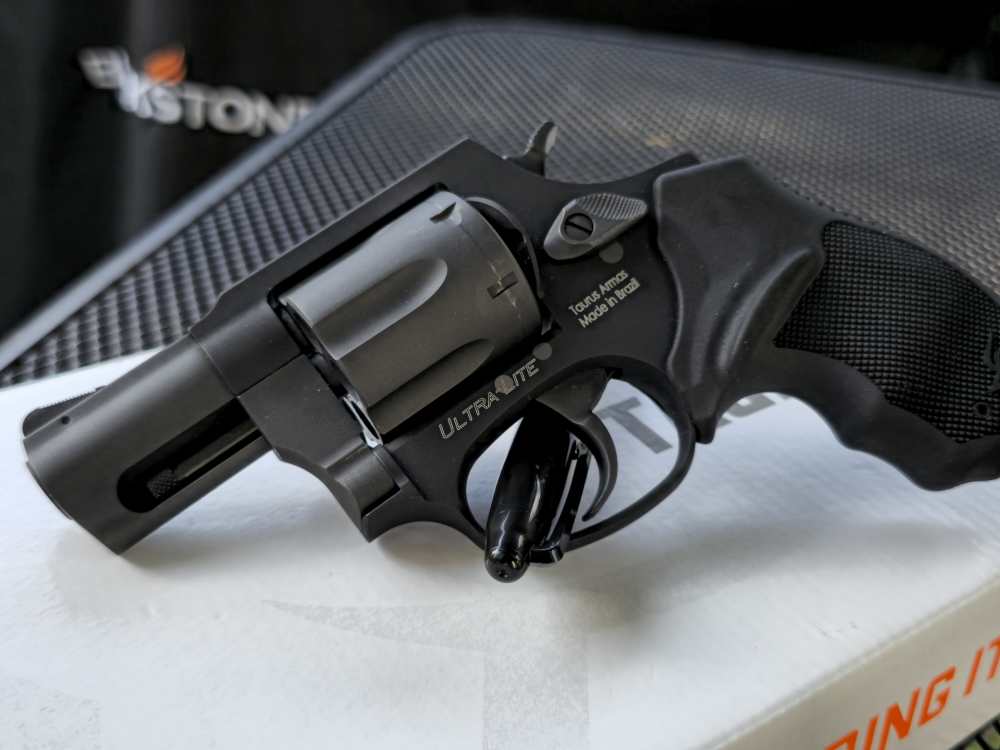 Taurus 856 Ultra-Lite 38 Special 2" + CASE & HOLSTER-img-1