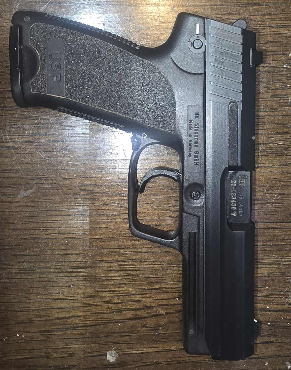 2008 HK USP 45-img-1