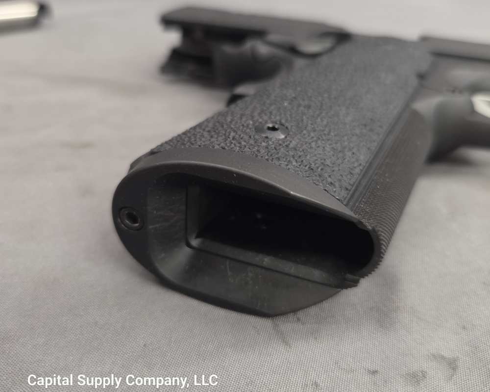 Sig Sauer 1911 Tacops pistol .45 Auto with 6 magazines-img-25