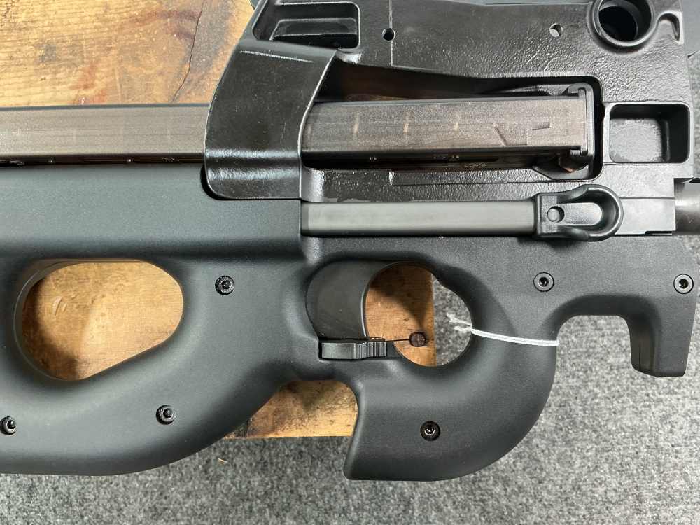 Used FNH PS90 5.7x26mm with 4 Magazines *PENNY*-img-4