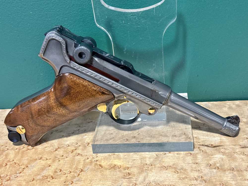 DWM P08 Engraved Luger Iron Cross Edition 9mm Limited Run -img-6
