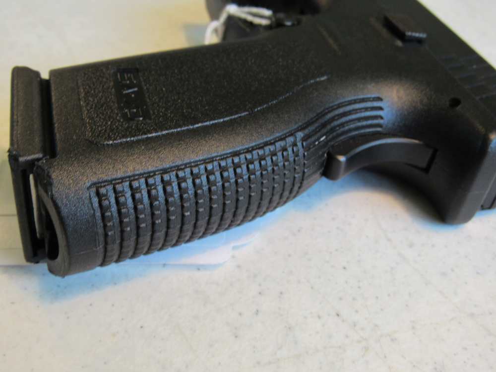 Springfield Armory XD-9 w/4"Brl 9mm $.01 Start No Reserve-img-7