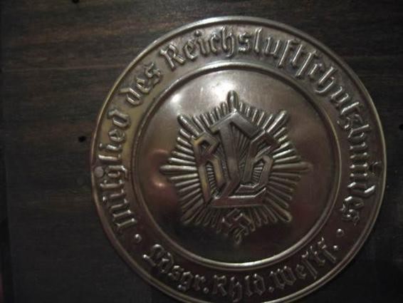 WW2,German, ReichsLuftschutz 1937 Plaque.-img-3