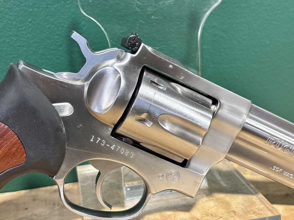 Ruger Stainless GP100 .357 Mag 4" Wood Panel Rubber Grips -img-2