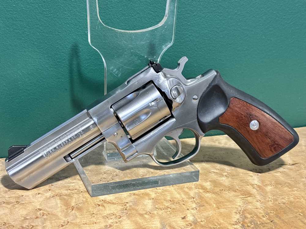 Ruger Stainless GP100 .357 Mag 4" Wood Panel Rubber Grips -img-6