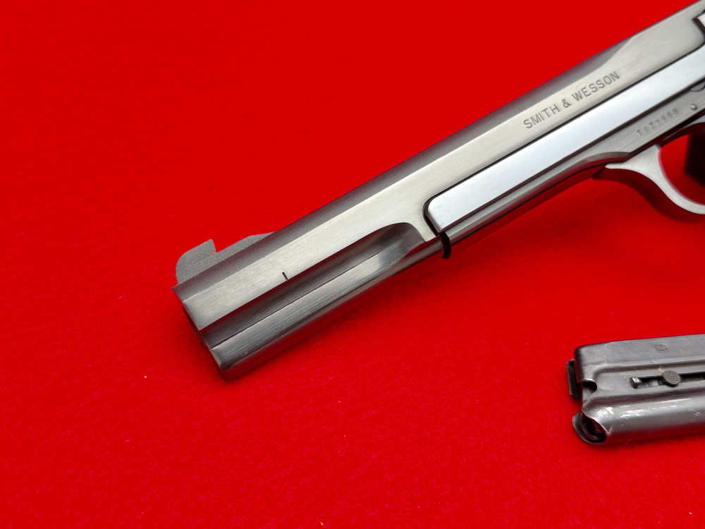 Smith & Wesson Model 41 .22LR Semi Auto Pistol 7" Factory Blue - 2 Mags!-img-2