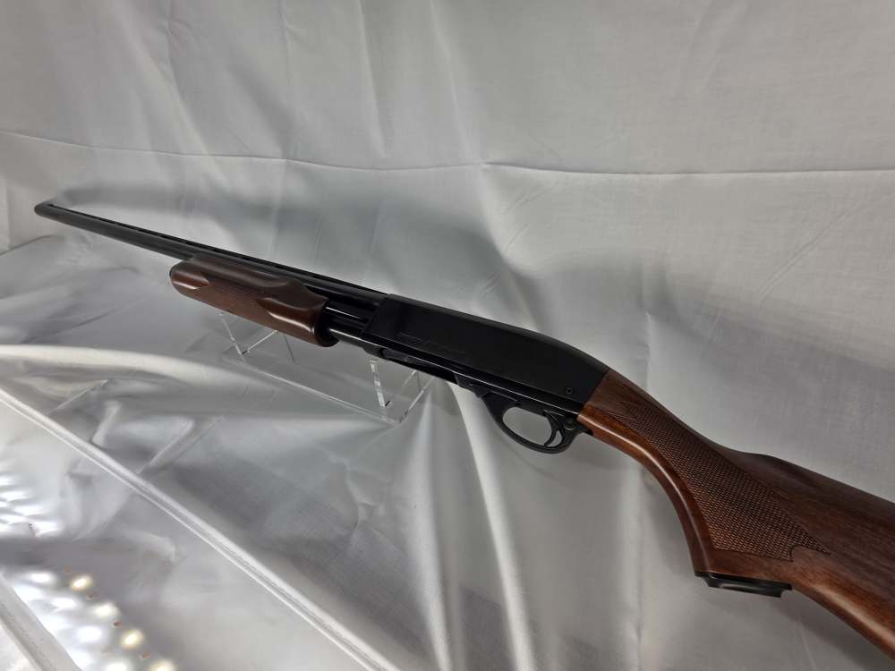 Remington 870 Wingmaster Magnum pump-action shotgun-img-2