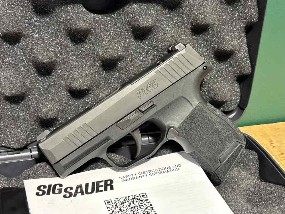 Sig Sauer P365 .380 Acp Compact Handgun Optics Ready w/ Orig Box & 2 mags-img-3