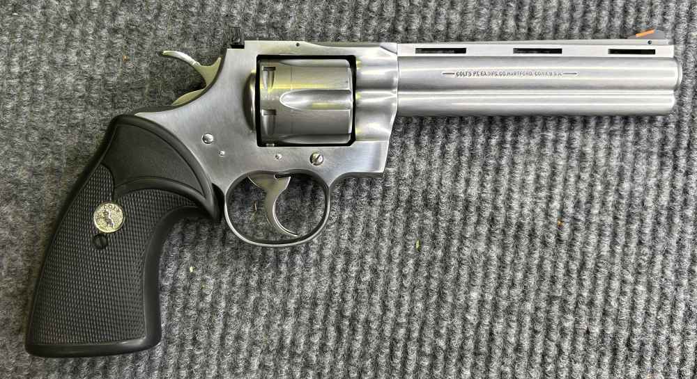 *Classic 1994* Colt Python Six-Shot Revolver w/ 6" Barrel - .357MAG-img-2