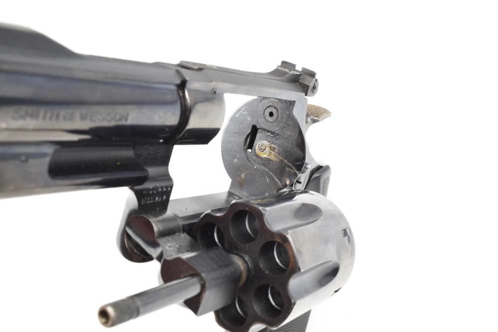 Smith & Wesson 29-2 44Mag 4" Great Shape-img-5