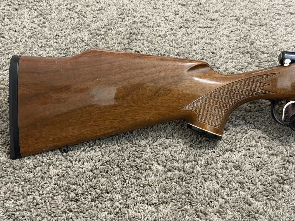 Remington 700 BDL Varmint 22-250 Rem 24” heavy barrel shooter 1992-img-1
