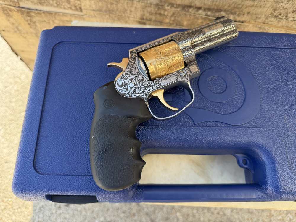 Colt King Cobra High Polished Stainless Steel & 24k Gold 3” barrel-img-10