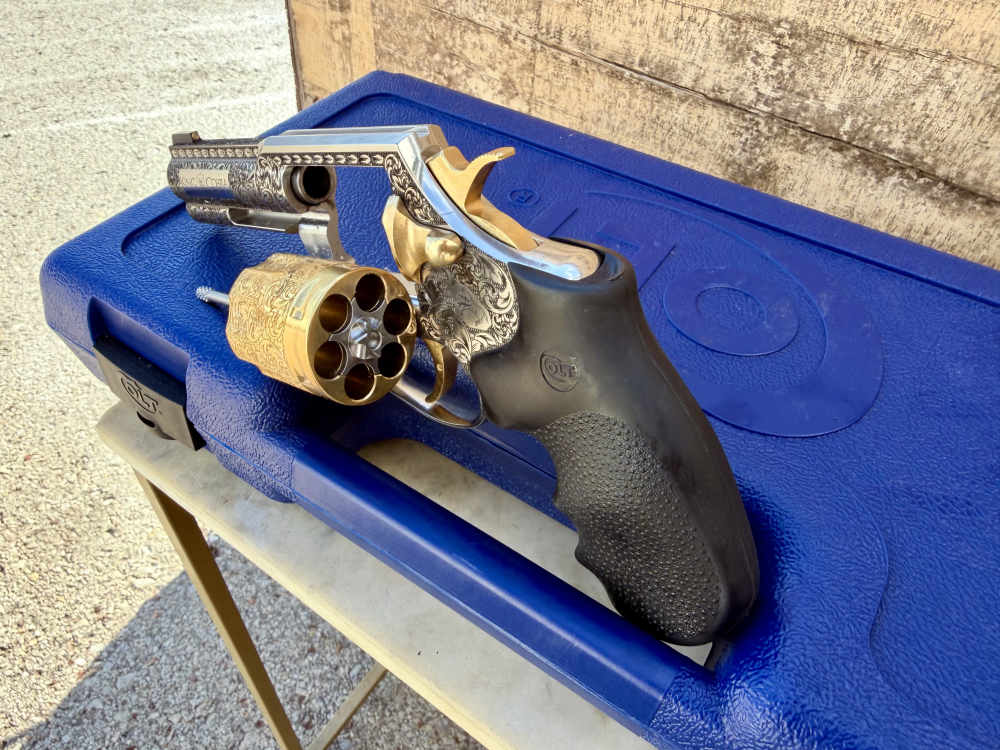 Colt King Cobra High Polished Stainless Steel & 24k Gold 3” barrel-img-21