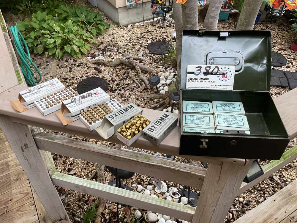 British 303,9mm,380 ammo-img-0