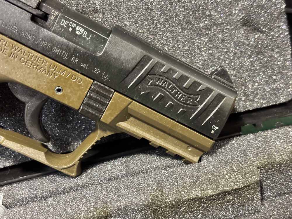 Walther P22 OD Green .22 Lr Semi Auto Pistol 3.5" w/ Orig Box & 2 mags-img-5