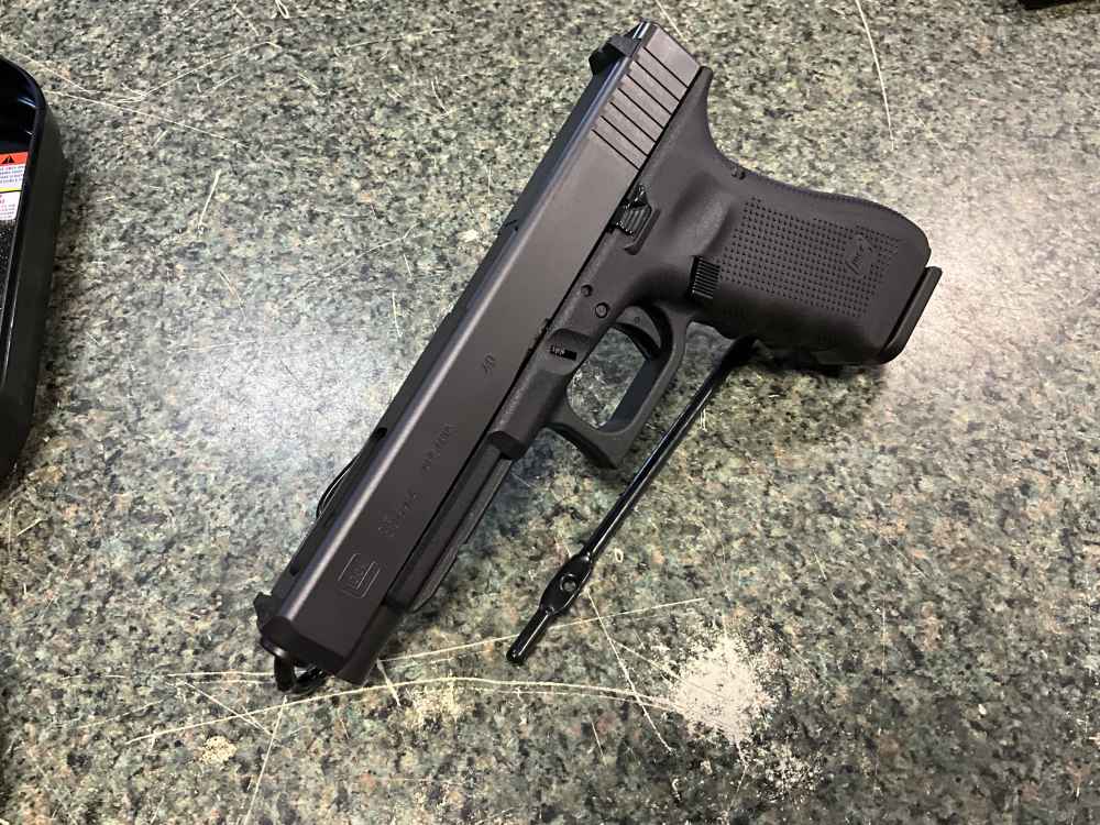 GLOCK 35 GEN4 NEW IN BOX-img-3