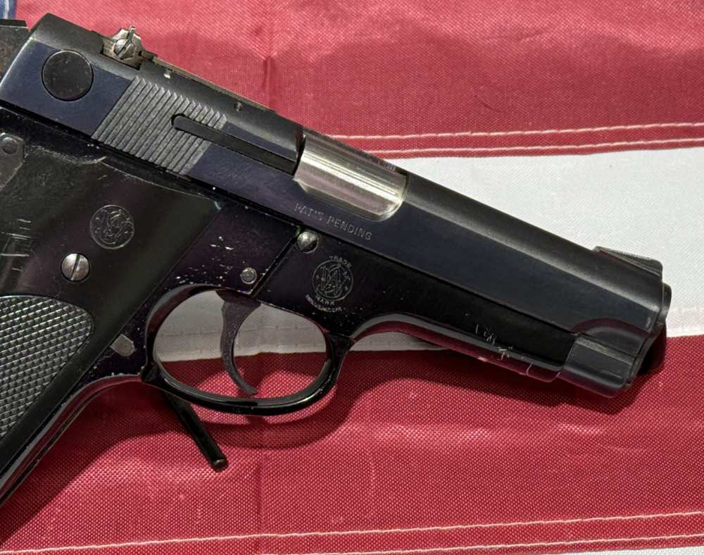 Smith & Wesson Model 59 9mm Pistol-img-6